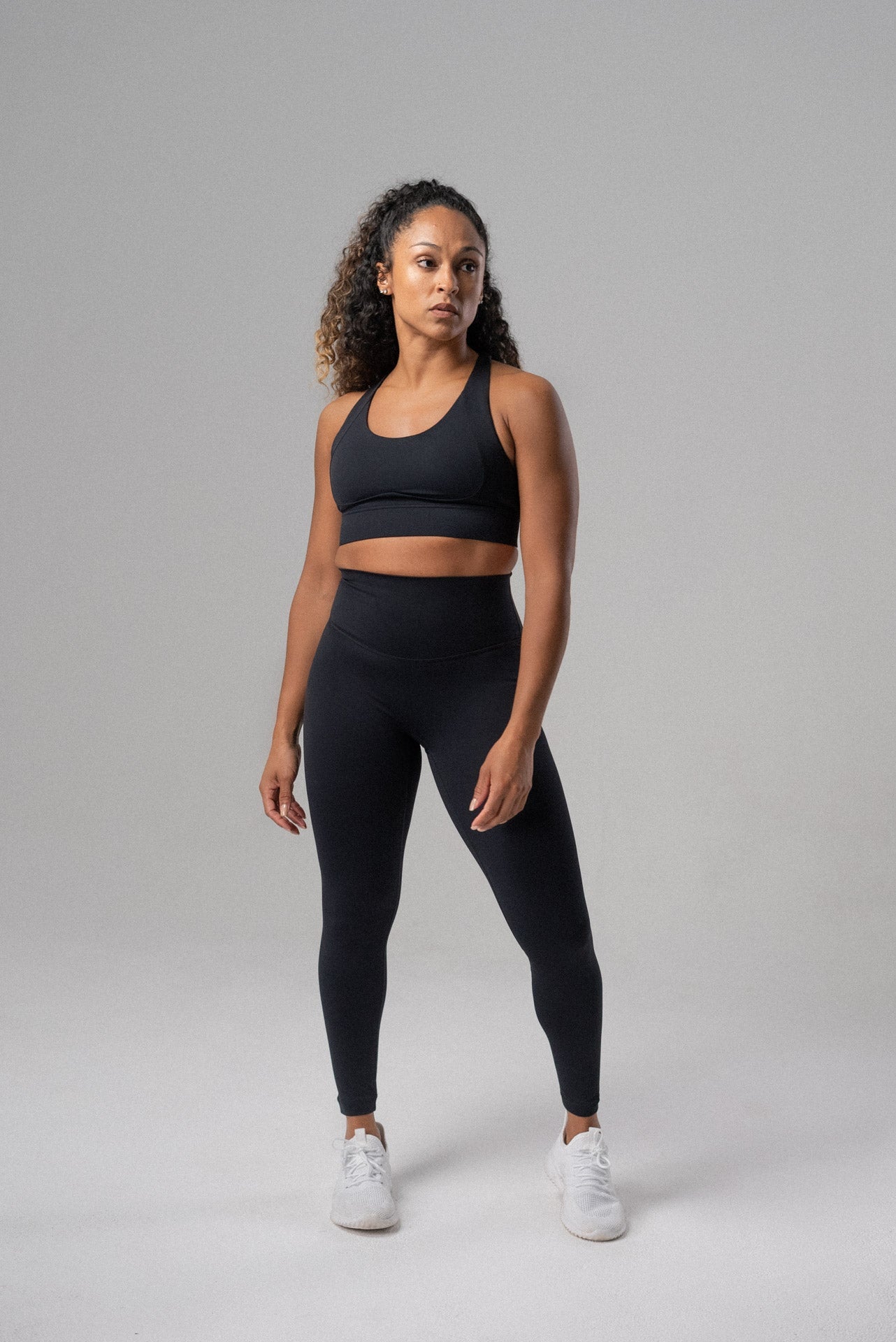 Angela is 5'2, Waist 27.5", Wearing Small